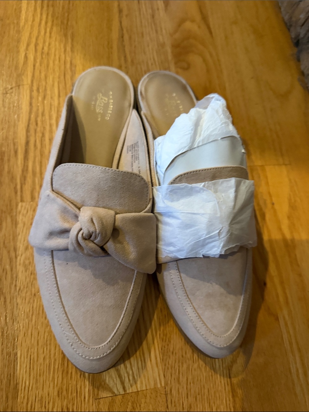 G.H. Bass & Co. Knot Slip-On Mules in Light Beige Suede